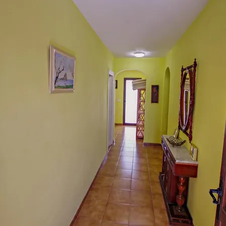 Nyaraló Basetes - With Private Swimming Pool In