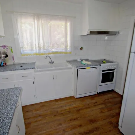 Basetes - With Private Swimming Pool In Nyaraló *