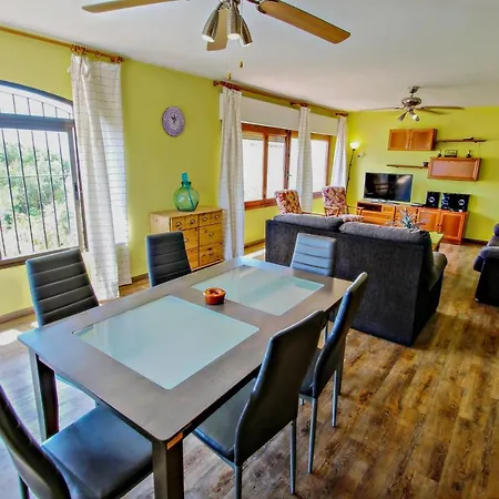 Basetes - With Private Swimming Pool In Vakantiehuis Calpe